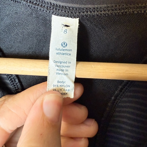 Lululemon Star Runner Pullover Zip-Up Jacket Black Stripe / Lace Size 8 - Picture 3 of 5